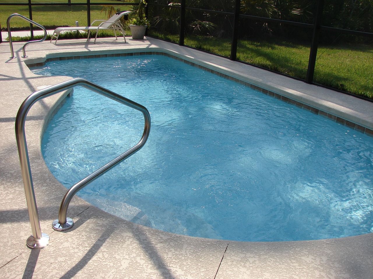 Don’t End up in the Deep End with Defective Pool Contractors!  